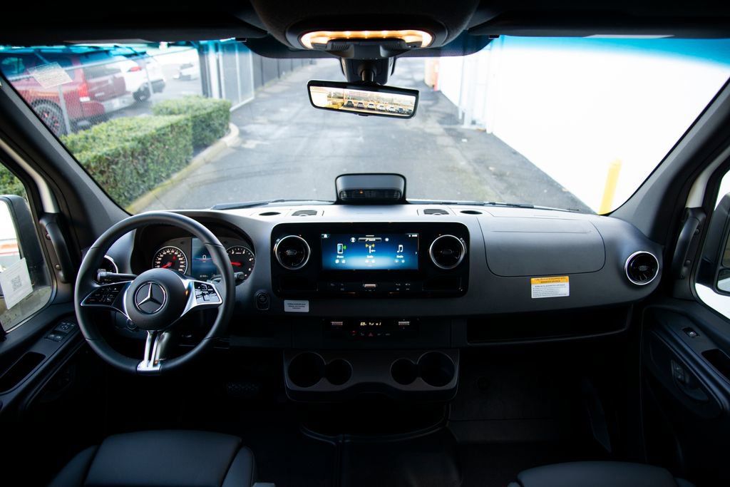 New 2026 Mercedes-Benz Sprinter 2500 image 18