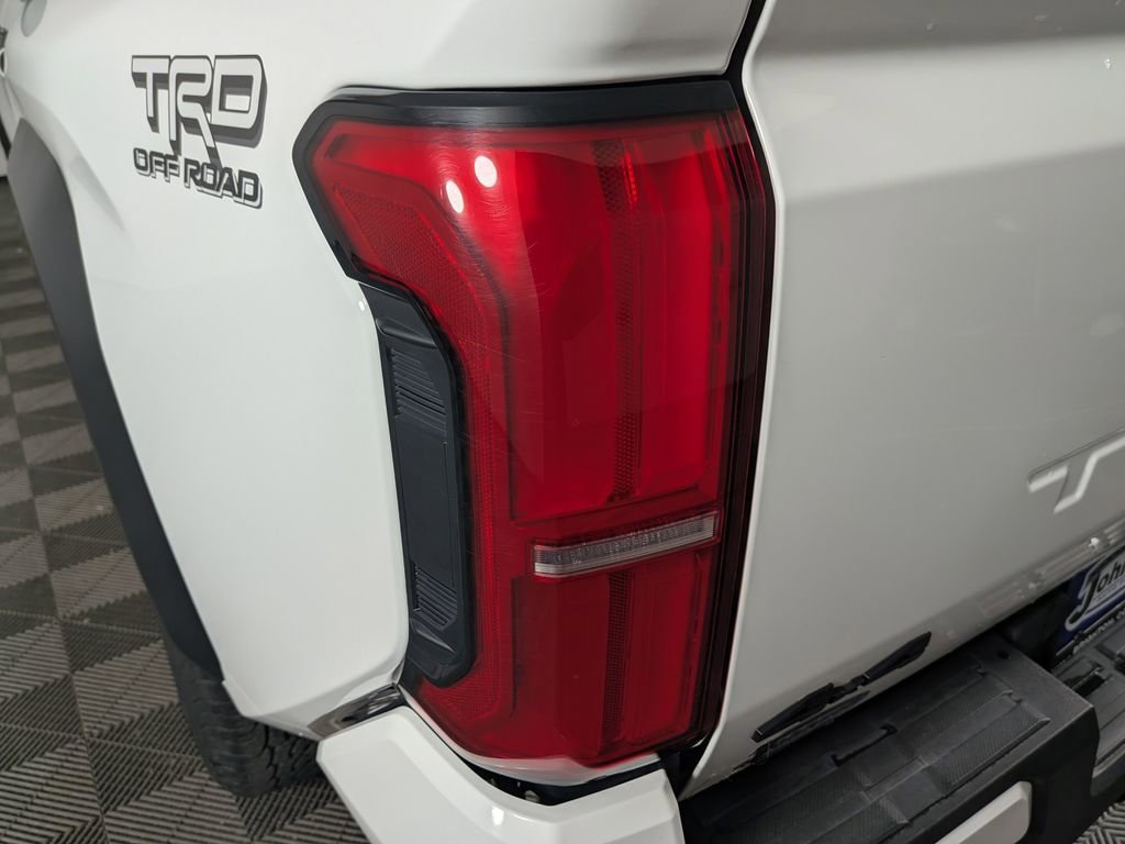 Used 2024 Toyota Tacoma TRD Off-Road image 10