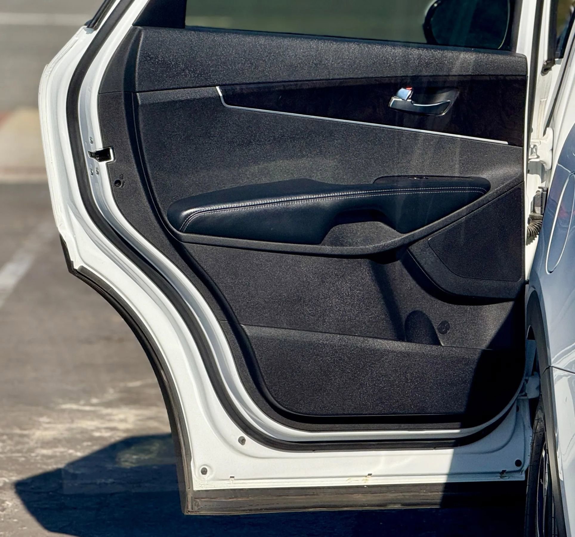 Used 2016 Kia Sorento EX image 8