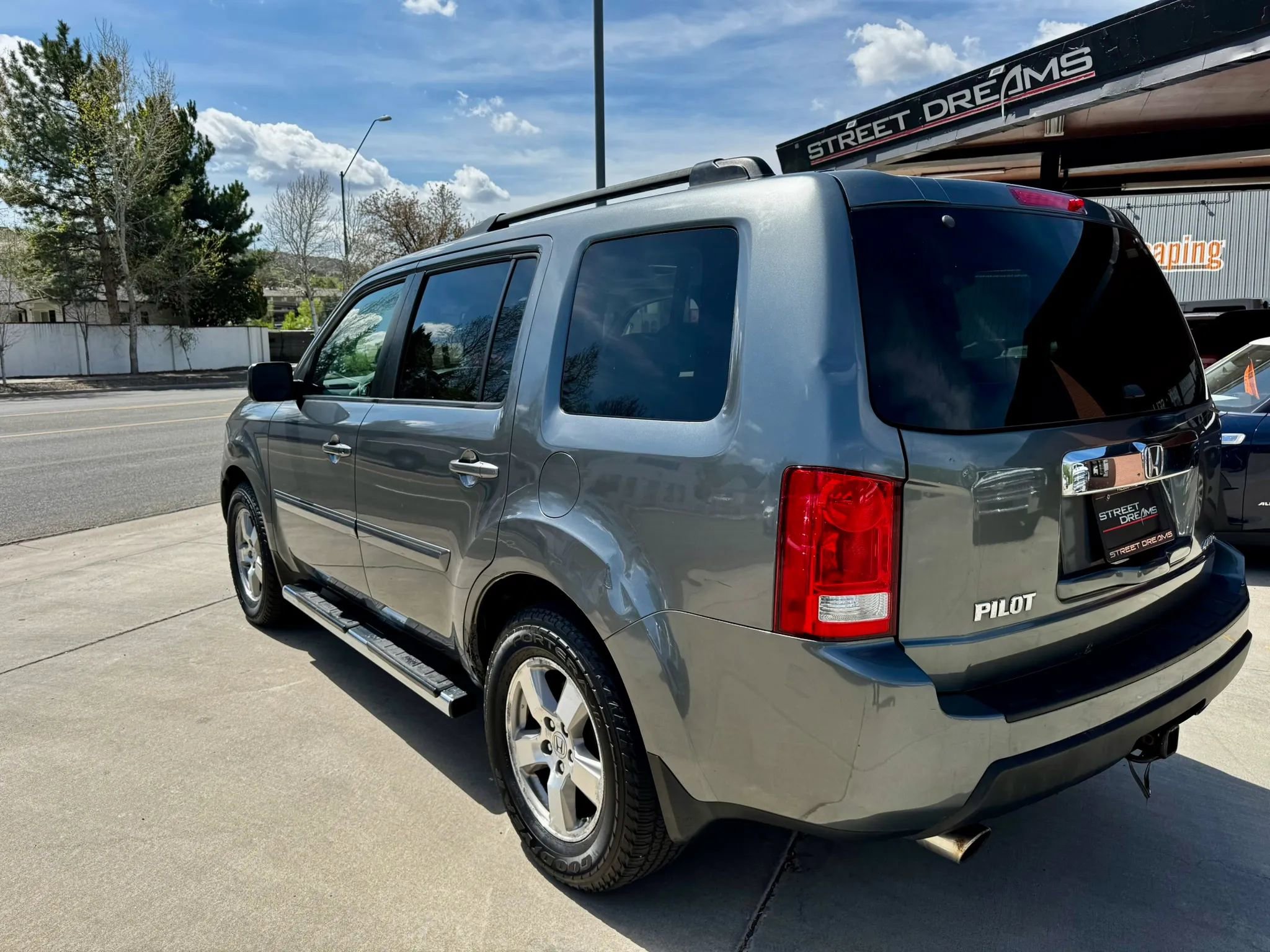 Used 2010 Honda Pilot EX-L image 8