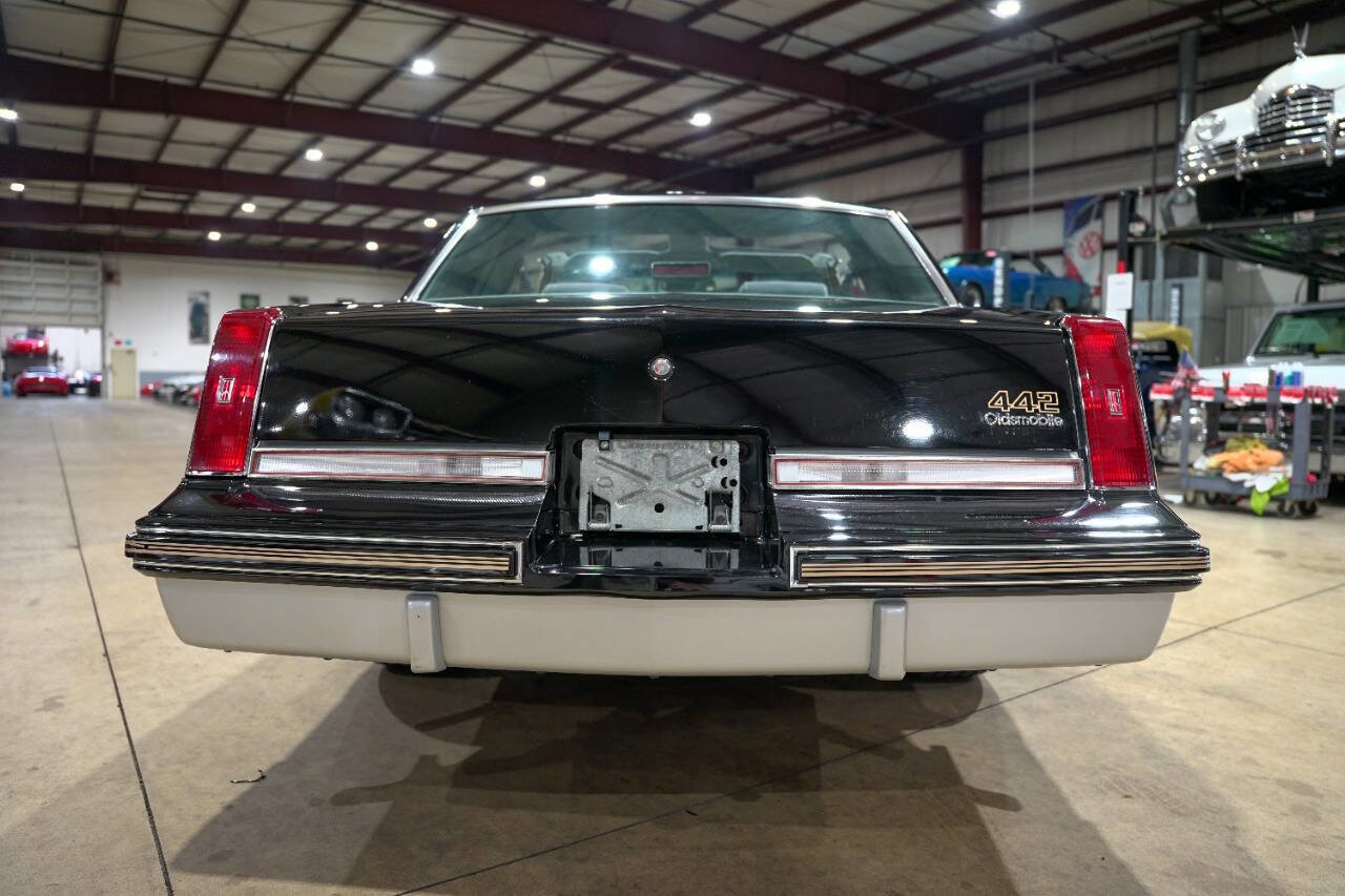 Used 1987 Oldsmobile Cutlass Supreme Salon image 7