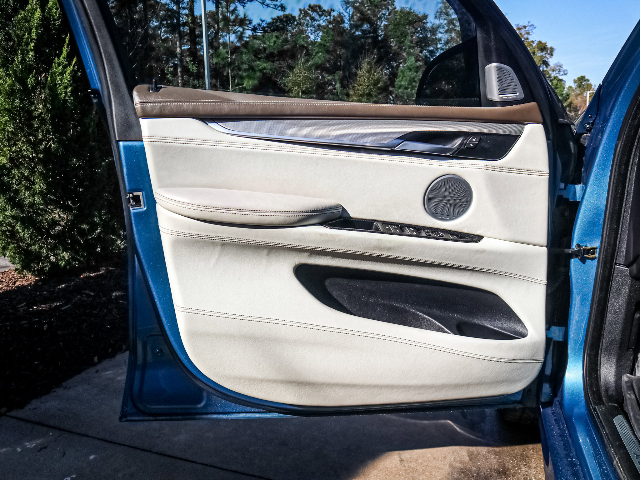 Used 2016 BMW X5 M image 14