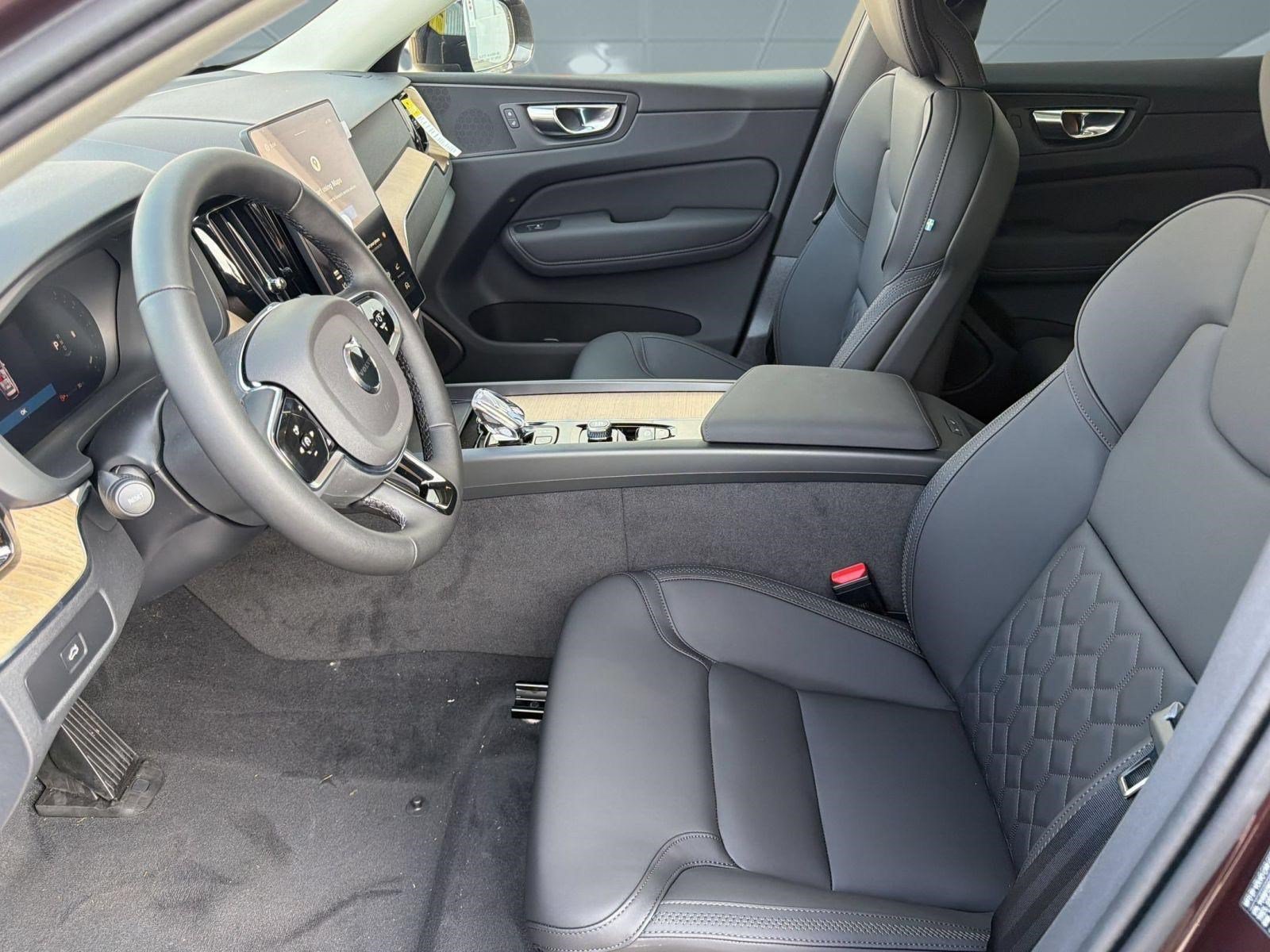 New 2026 Volvo XC60 B5 Plus w/ Climate Package AWD/4WD image 5