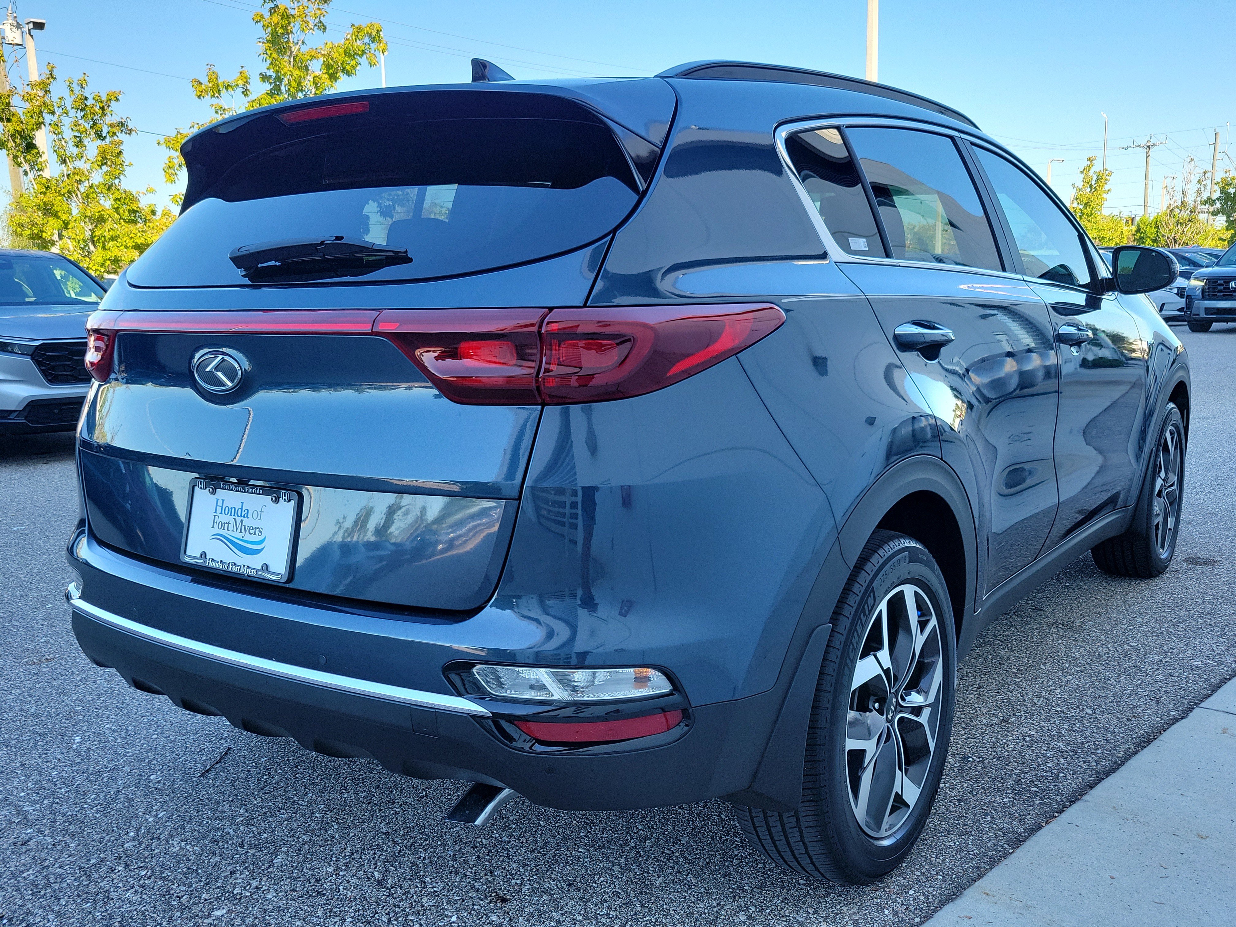 Used 2022 Kia Sportage EX w/ EX Technology Package AWD/4WD image 6