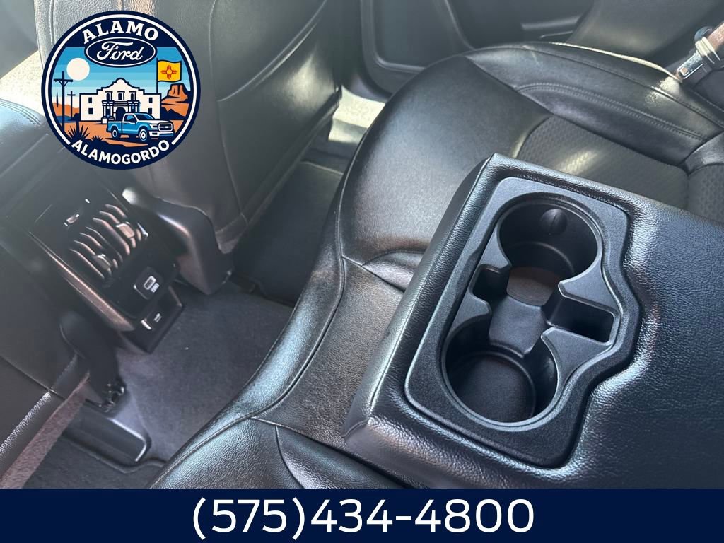 Used 2024 Jeep Compass Latitude image 16