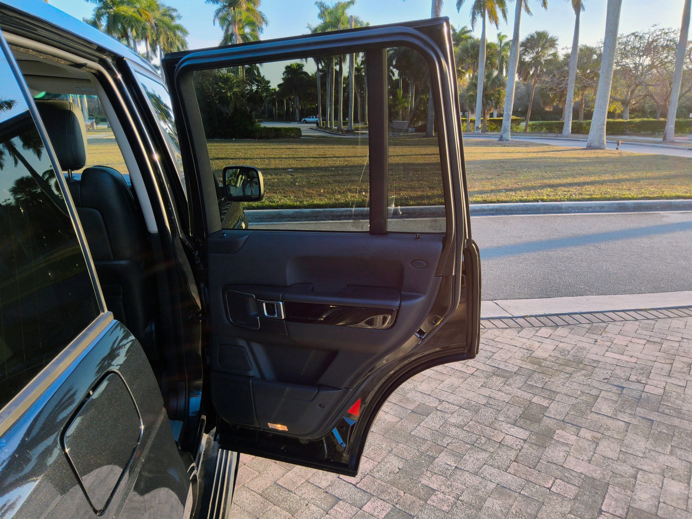 Used 2012 Land Rover Range Rover Supercharged image 34