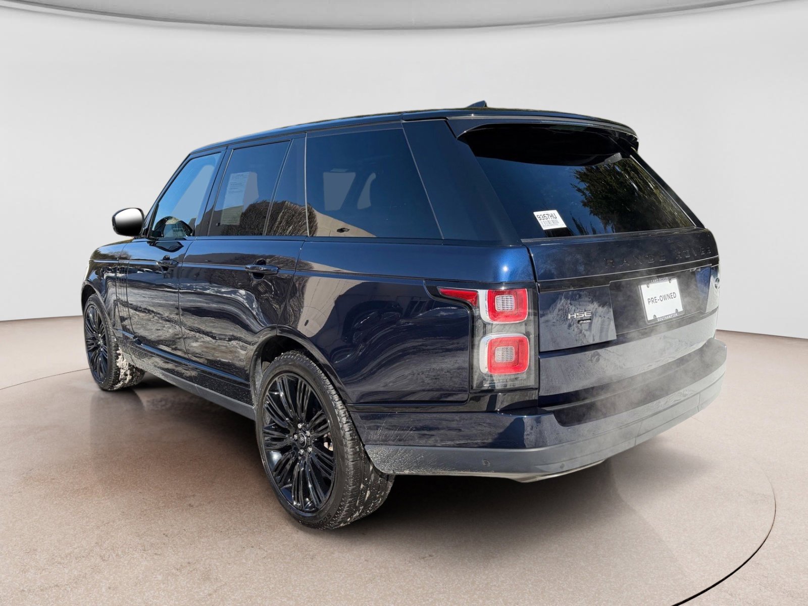 Used 2022 Land Rover Range Rover Westminster Edition image 3