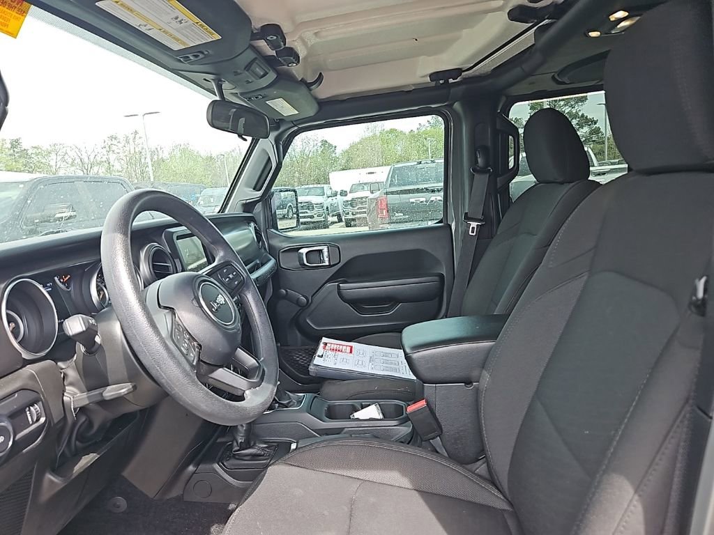 Used 2023 Jeep Wrangler Sport image 15