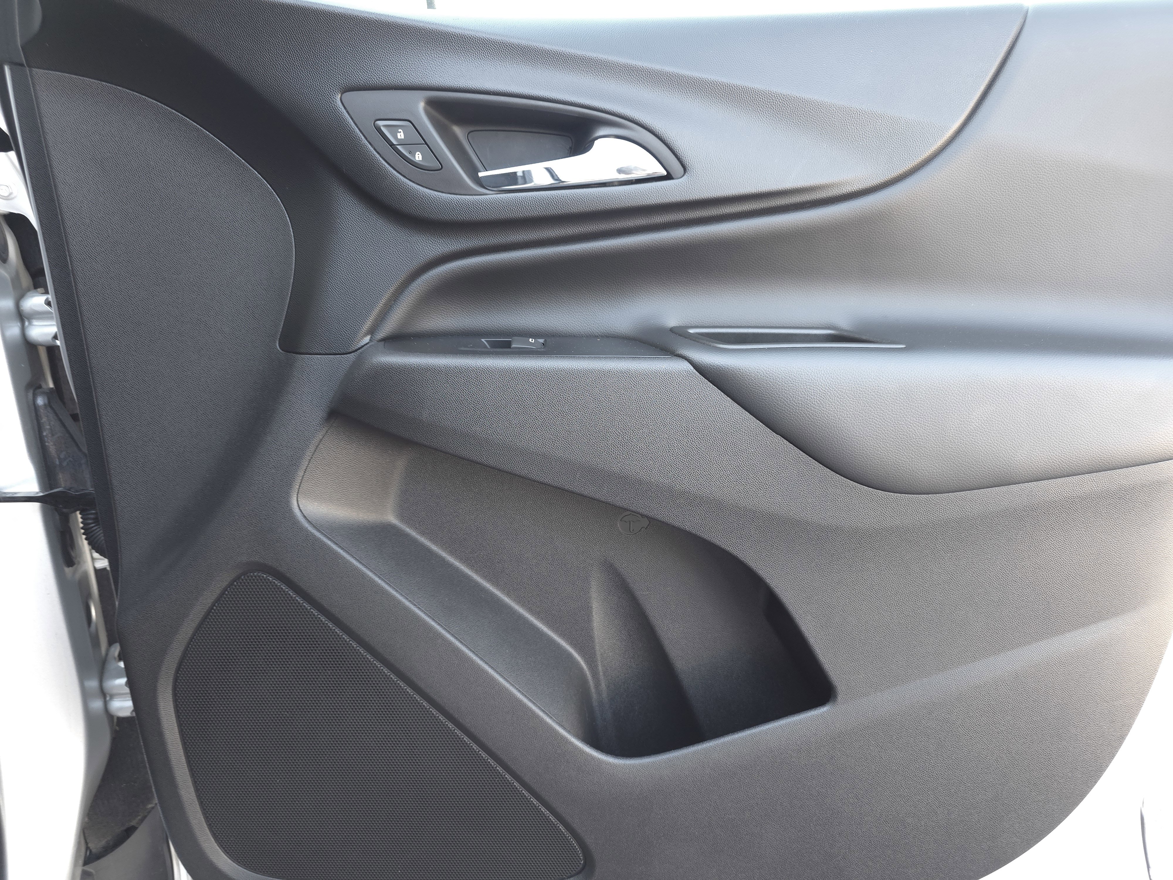 Used 2020 Chevrolet Equinox LT image 39