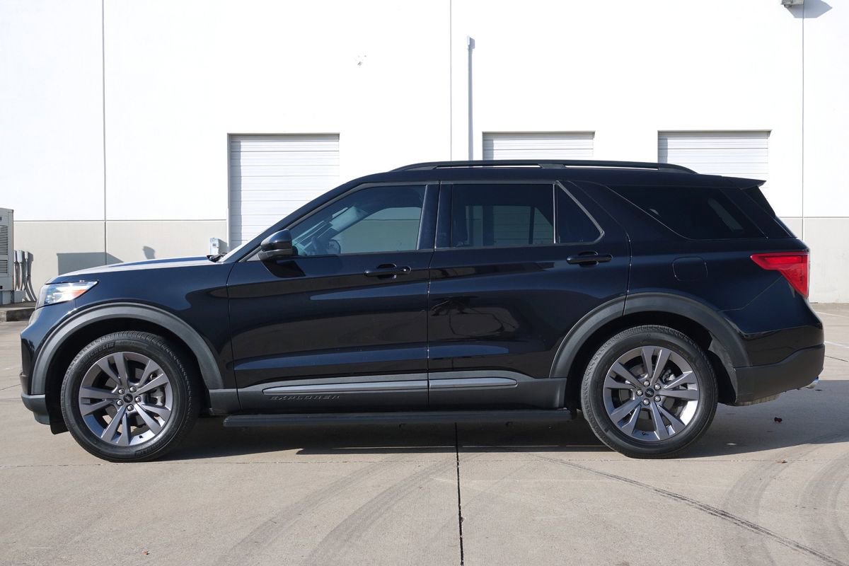 Used 2023 Ford Explorer XLT w/ Equipment Group 202A image 13