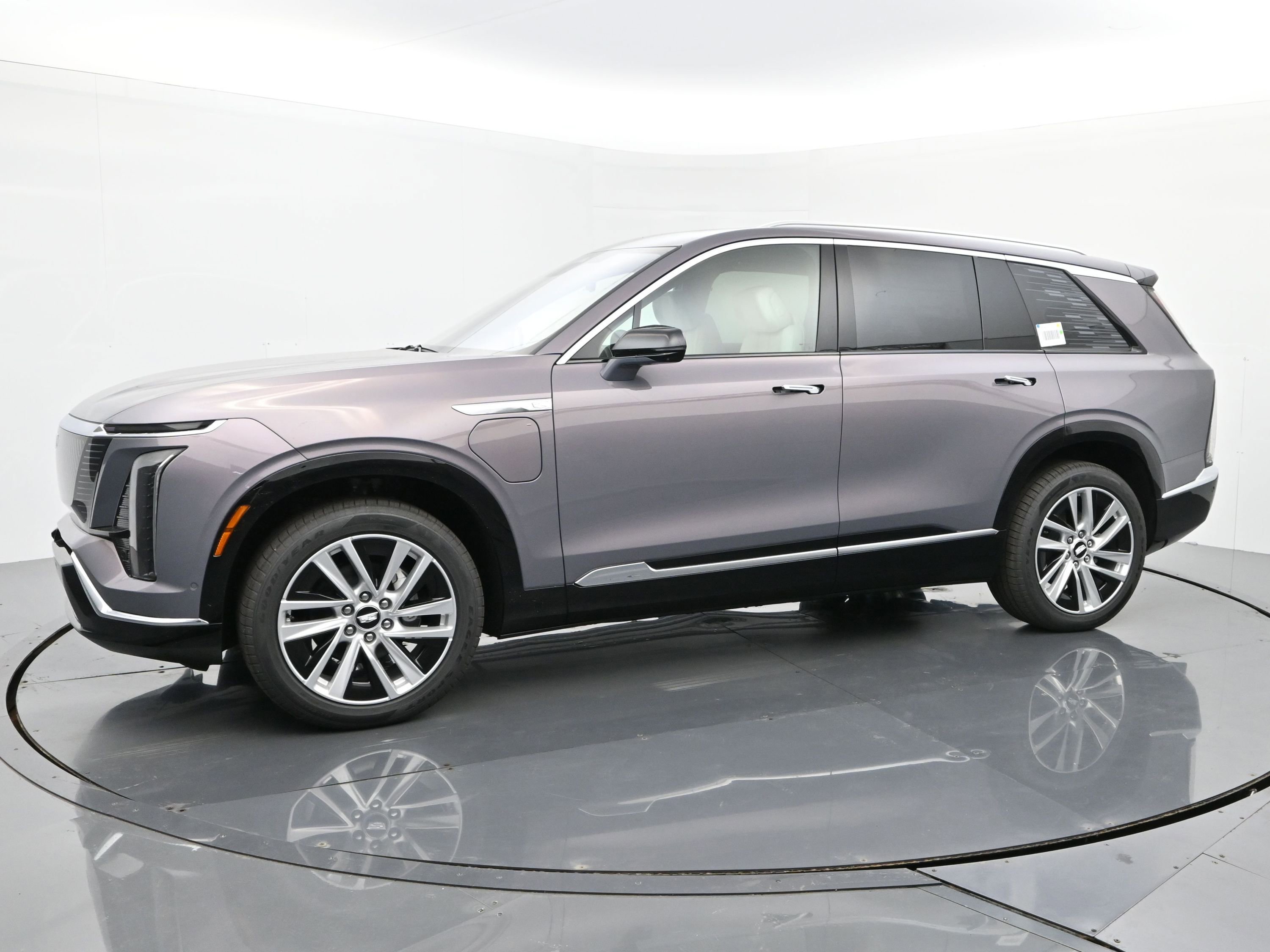 New 2026 Cadillac Vistiq Luxury image 2