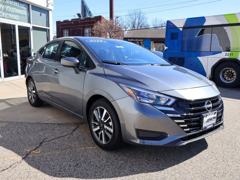 Used 2025 Nissan Versa SV image 7