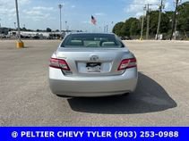 Used 2010 Toyota Camry FWD image 7