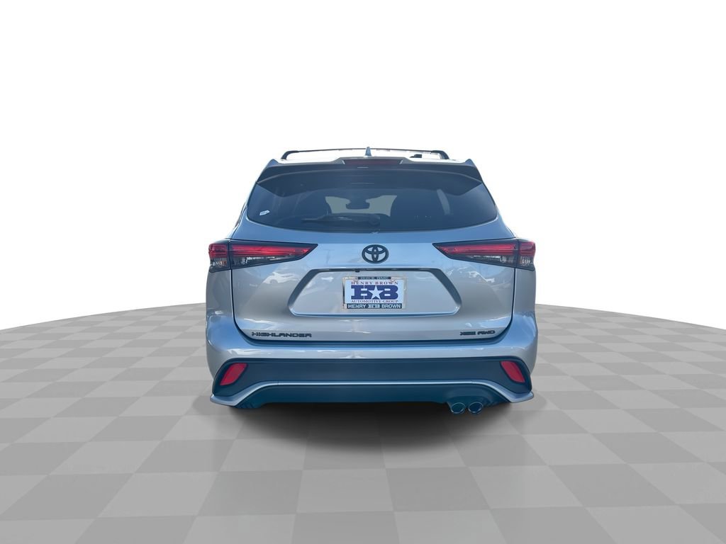 Used 2023 Toyota Highlander XSE image 8