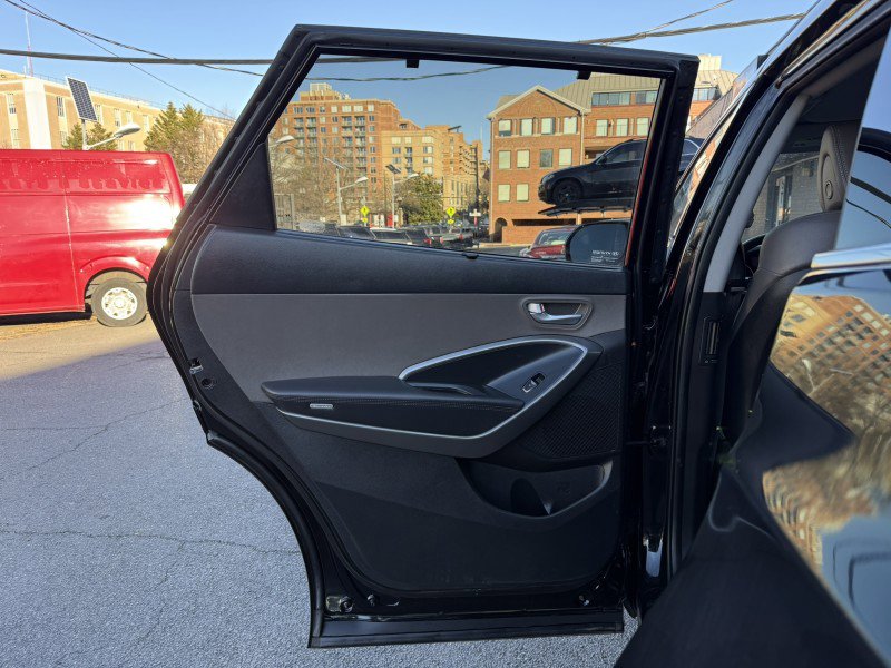 Used 2014 Hyundai Santa Fe GLS image 13