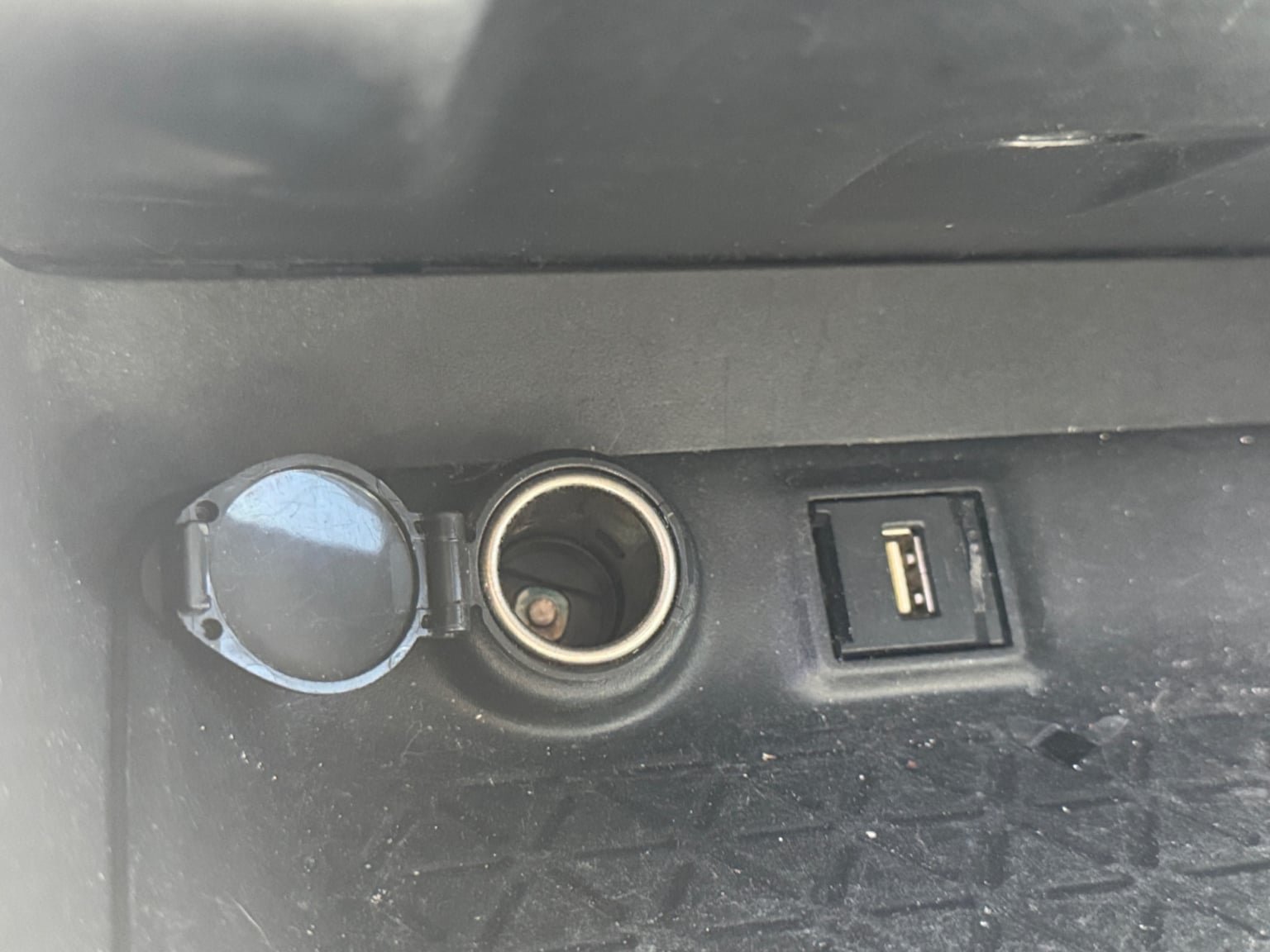 Used 2021 Toyota RAV4 XLE FWD image 23