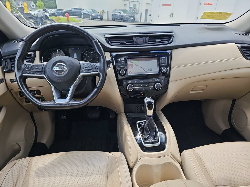 Used 2017 Nissan Rogue SL w/ SL Premium Package AWD/4WD image 11