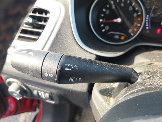 Used 2020 Jeep Compass Latitude w/ Cold Weather Group image 33