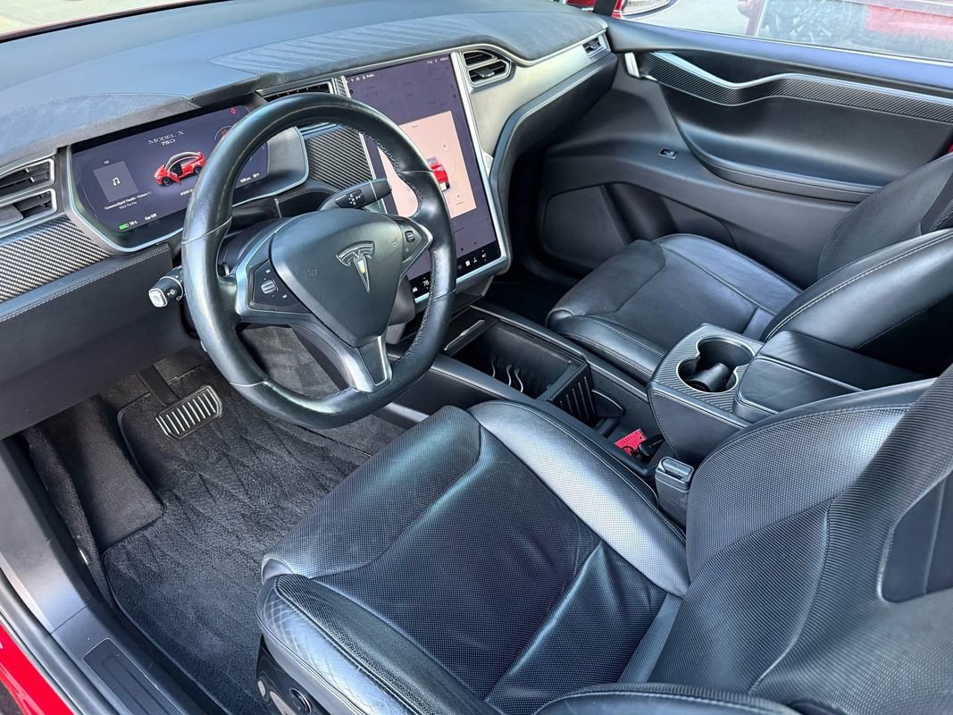 Used 2016 Tesla Model X 75D image 3
