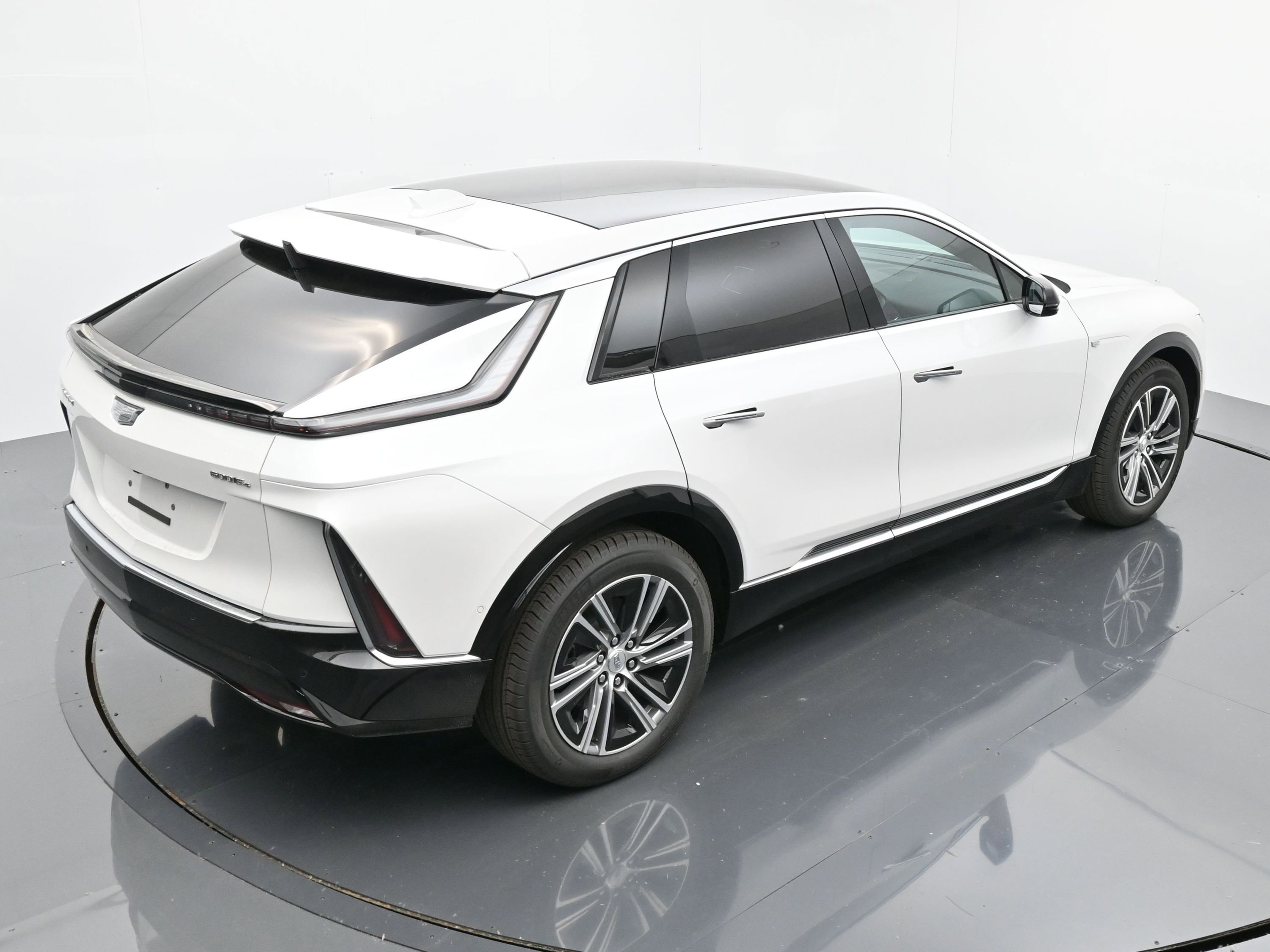 New 2025 Cadillac Lyriq Luxury image 27