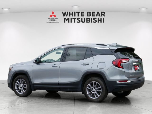 Used 2024 GMC Terrain SLT AWD/4WD image 4