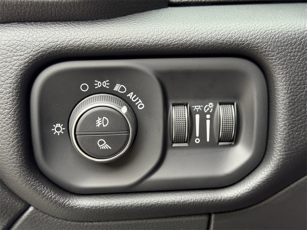 New 2025 RAM 2500 Laramie image 18