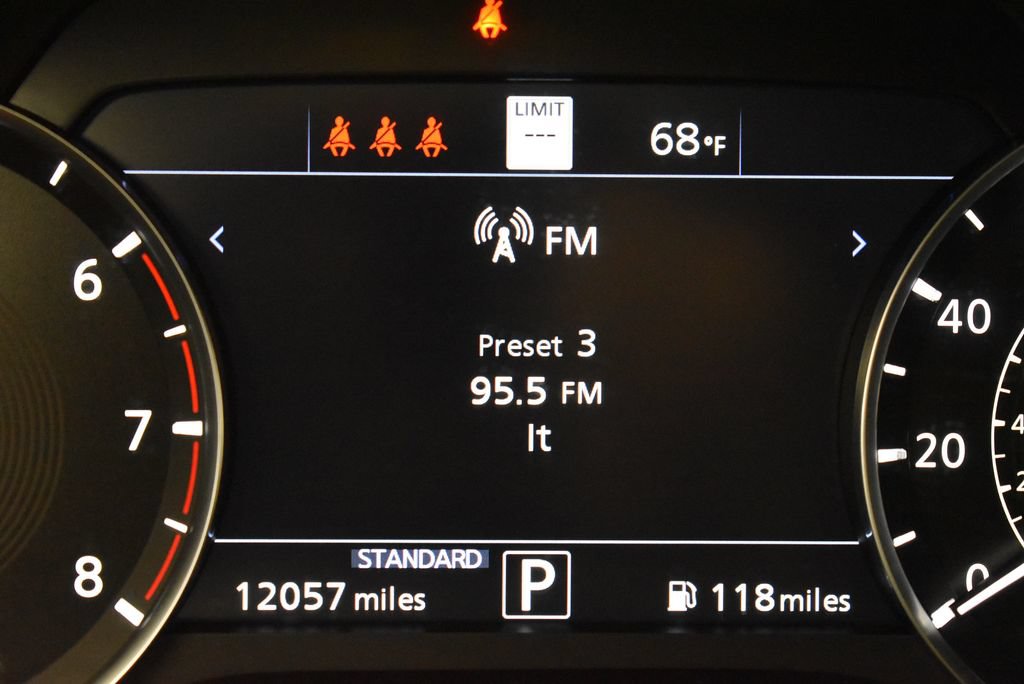 Used 2023 INFINITI QX50 Sensory w/ Accent Package AWD/4WD image 24