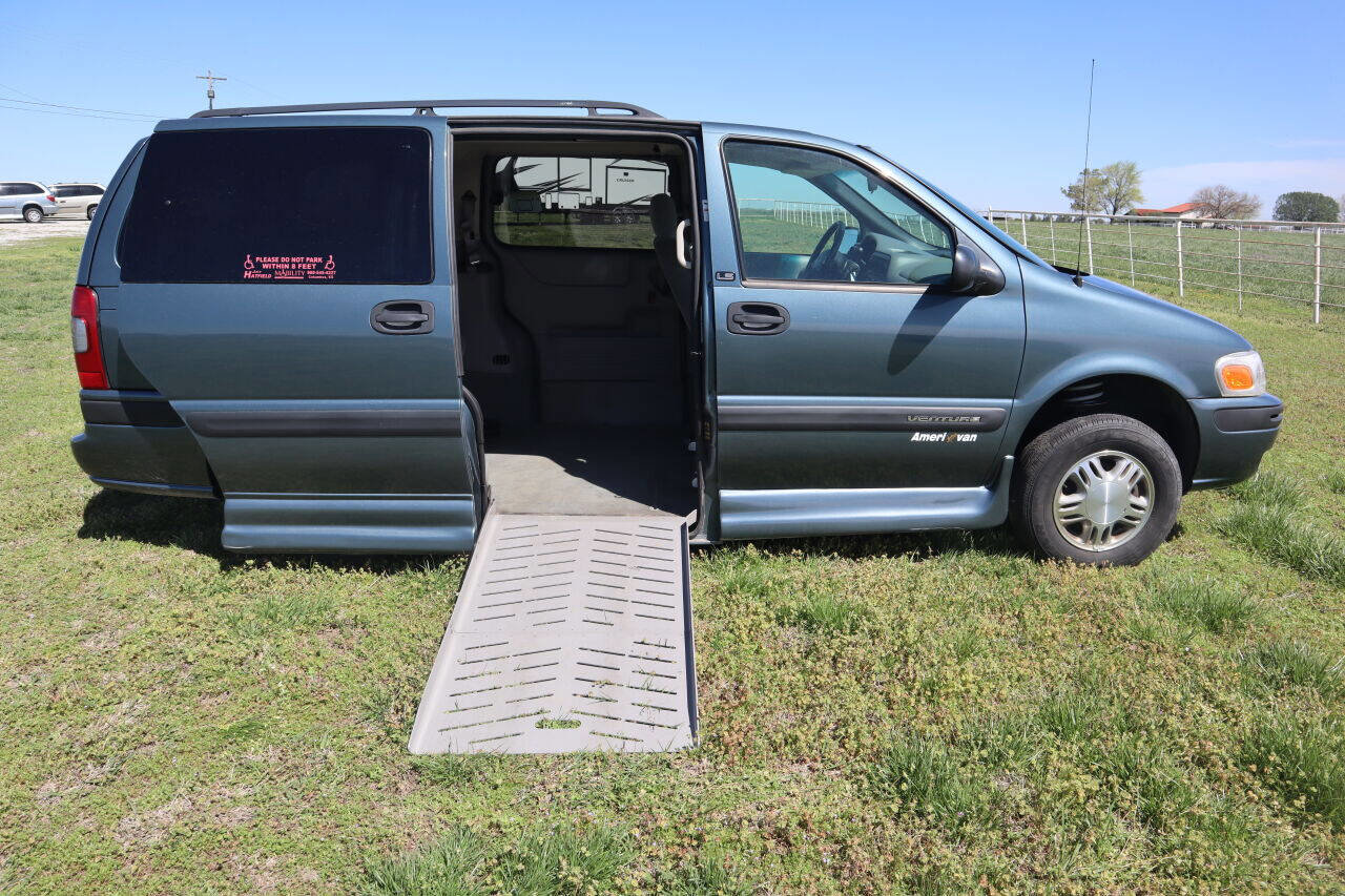Used 2004 Chevrolet Venture LS w/ Easy Order Package image 13