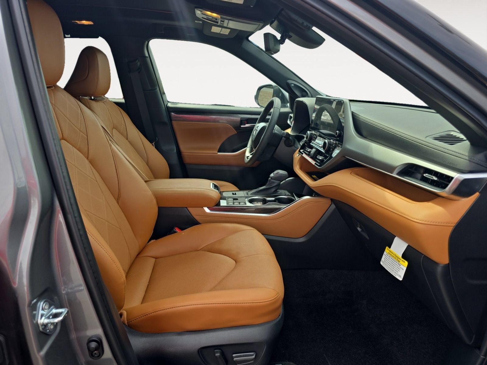 New 2026 Toyota Highlander Platinum AWD/4WD image 15