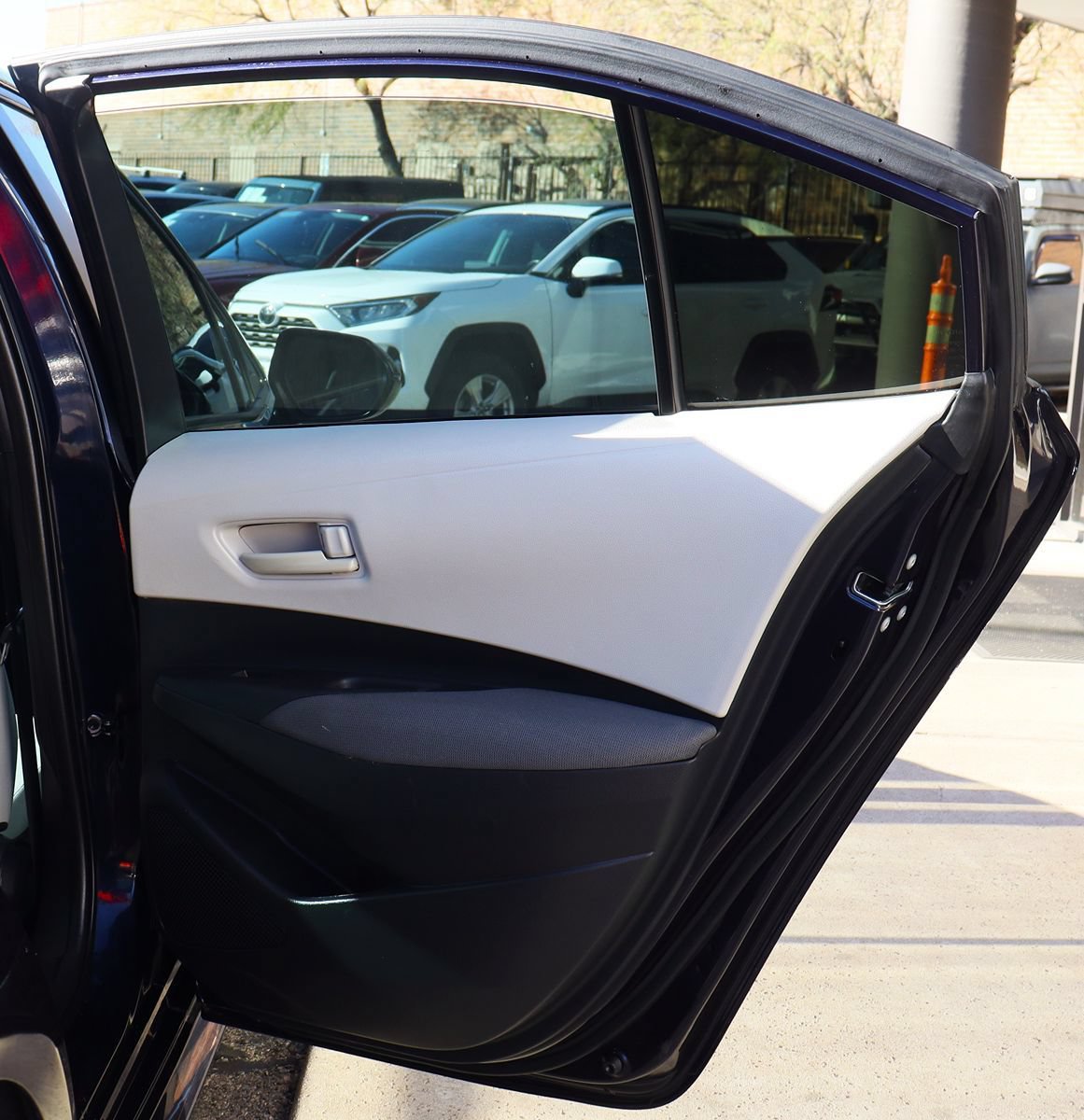 Used 2022 Toyota Corolla LE FWD image 26
