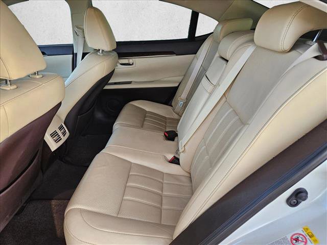 Used 2018 Lexus ES 350 w/ Ultra Luxury Package image 17
