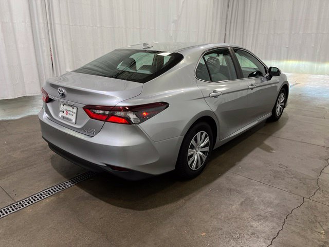 Used 2021 Toyota Camry LE FWD image 3