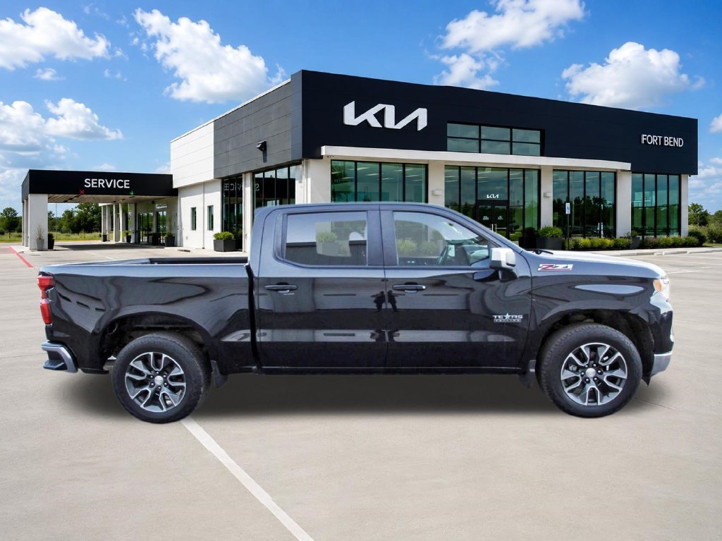 Used 2022 Chevrolet Silverado 1500 LT w/ Texas Edition Plus AWD/4WD image 4