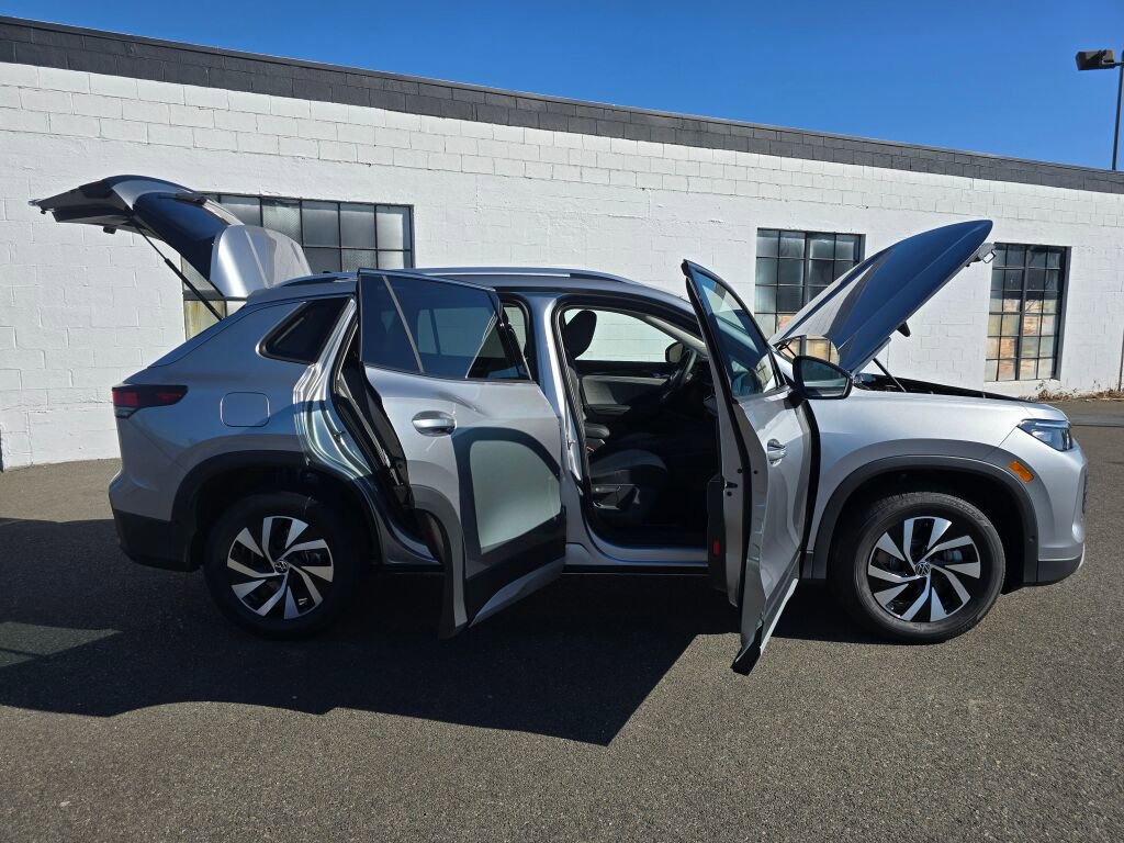 New 2025 Volkswagen Tiguan S image 17