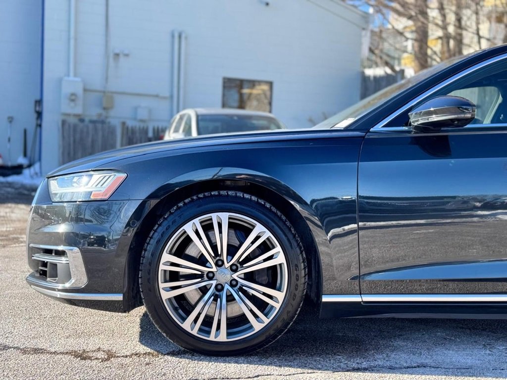 Used 2019 Audi A8 L 4.0T image 10