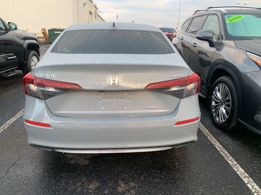 Used 2025 Honda Civic Sport image 4