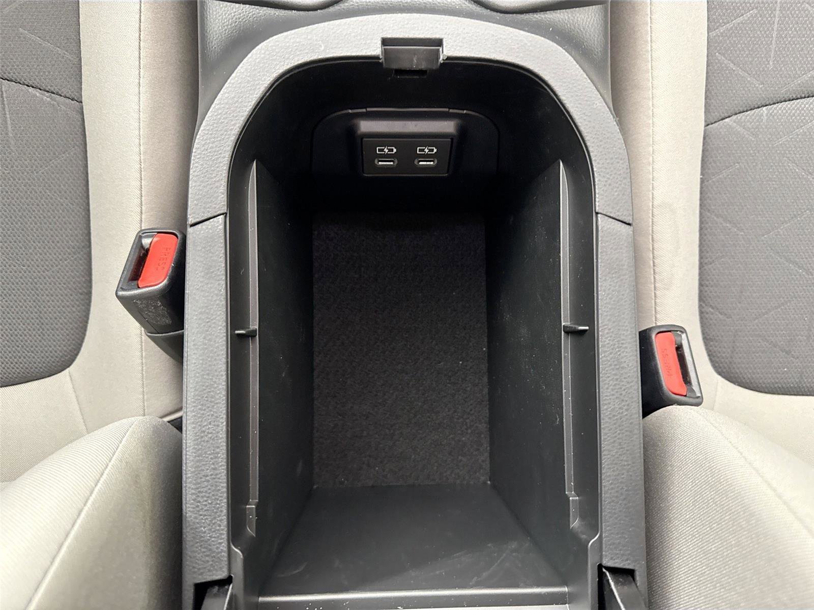 Certified 2025 Toyota RAV4 XLE image 33