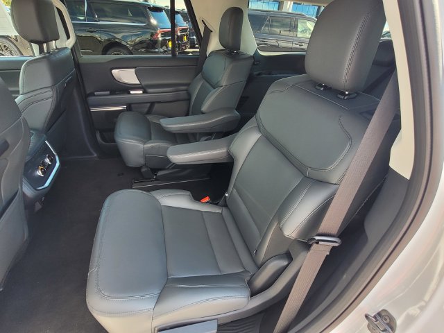 New 2026 Ford Expedition Active AWD/4WD image 6