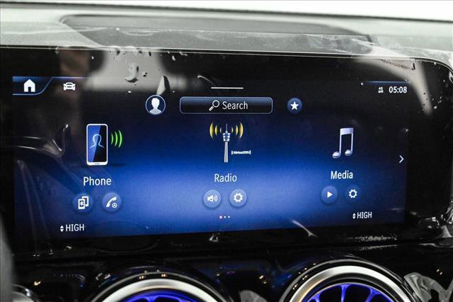 New 2026 Mercedes-Benz GLB 250 4MATIC image 14