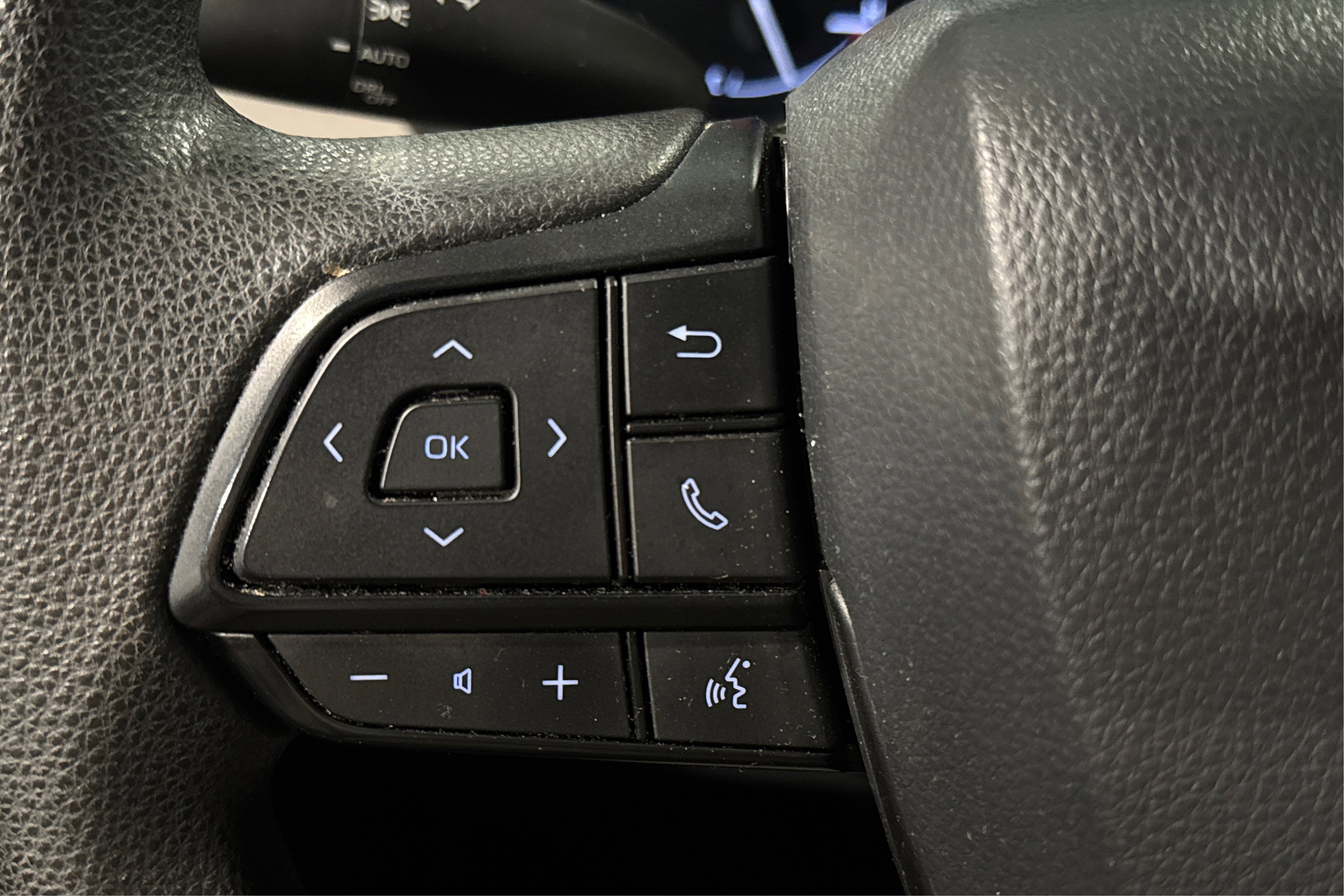 Used 2024 Toyota Sienna LE image 23