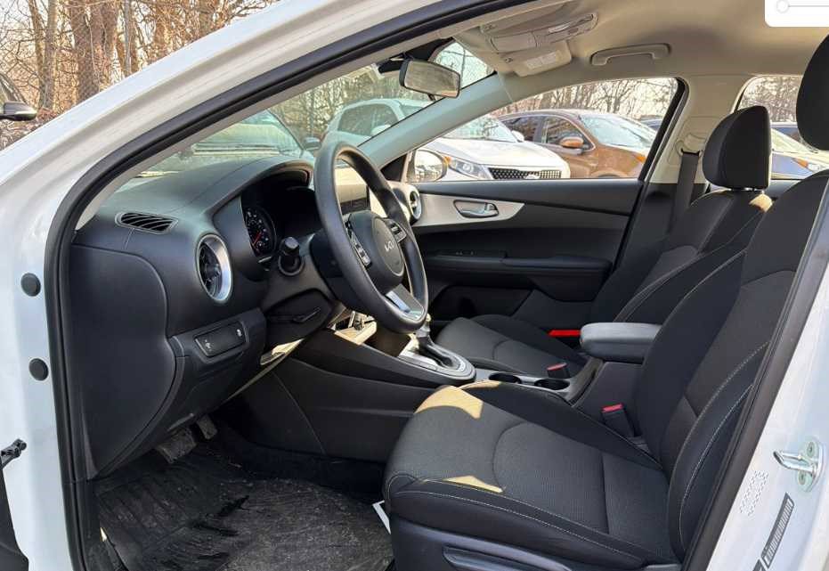 Used 2023 Kia Forte LXS image 6