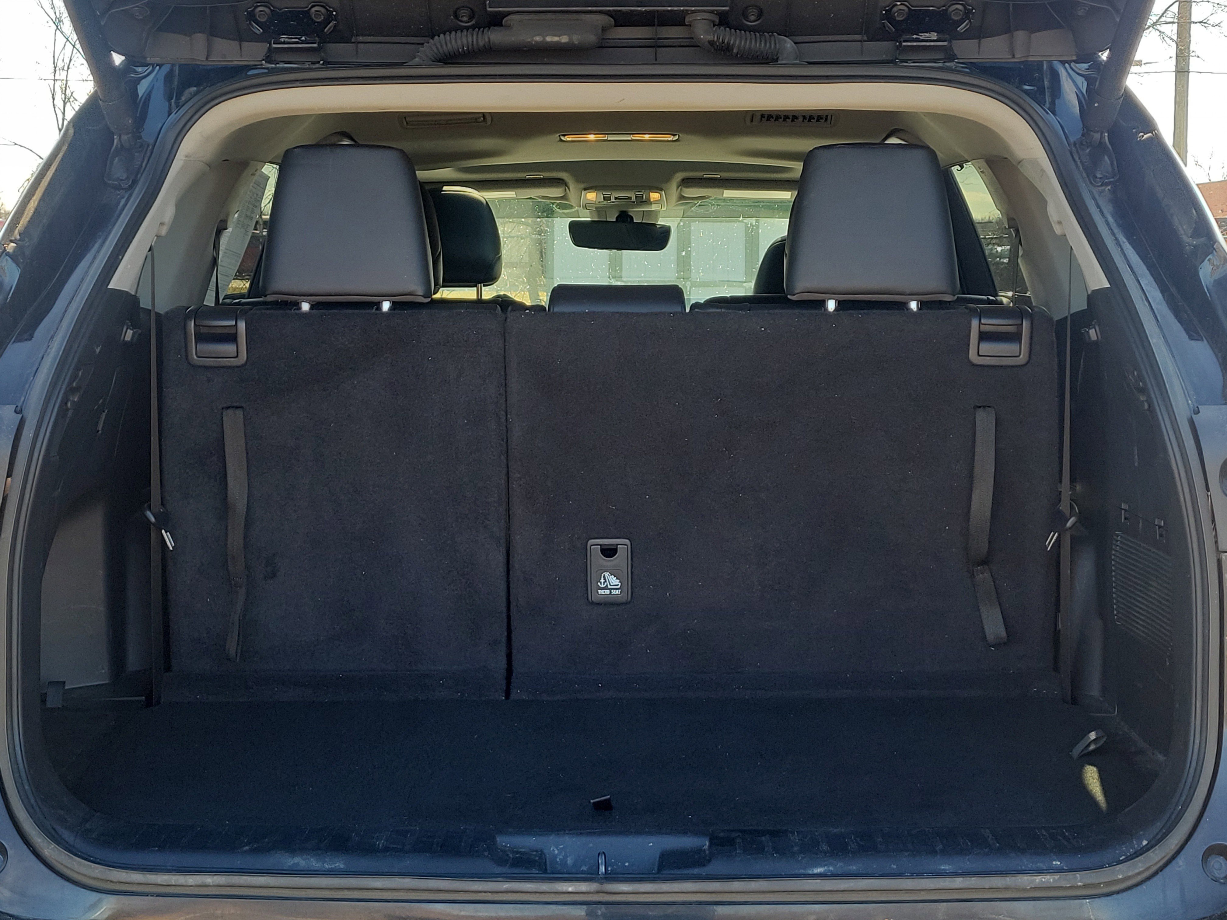 Used 2024 Toyota Highlander XLE image 7