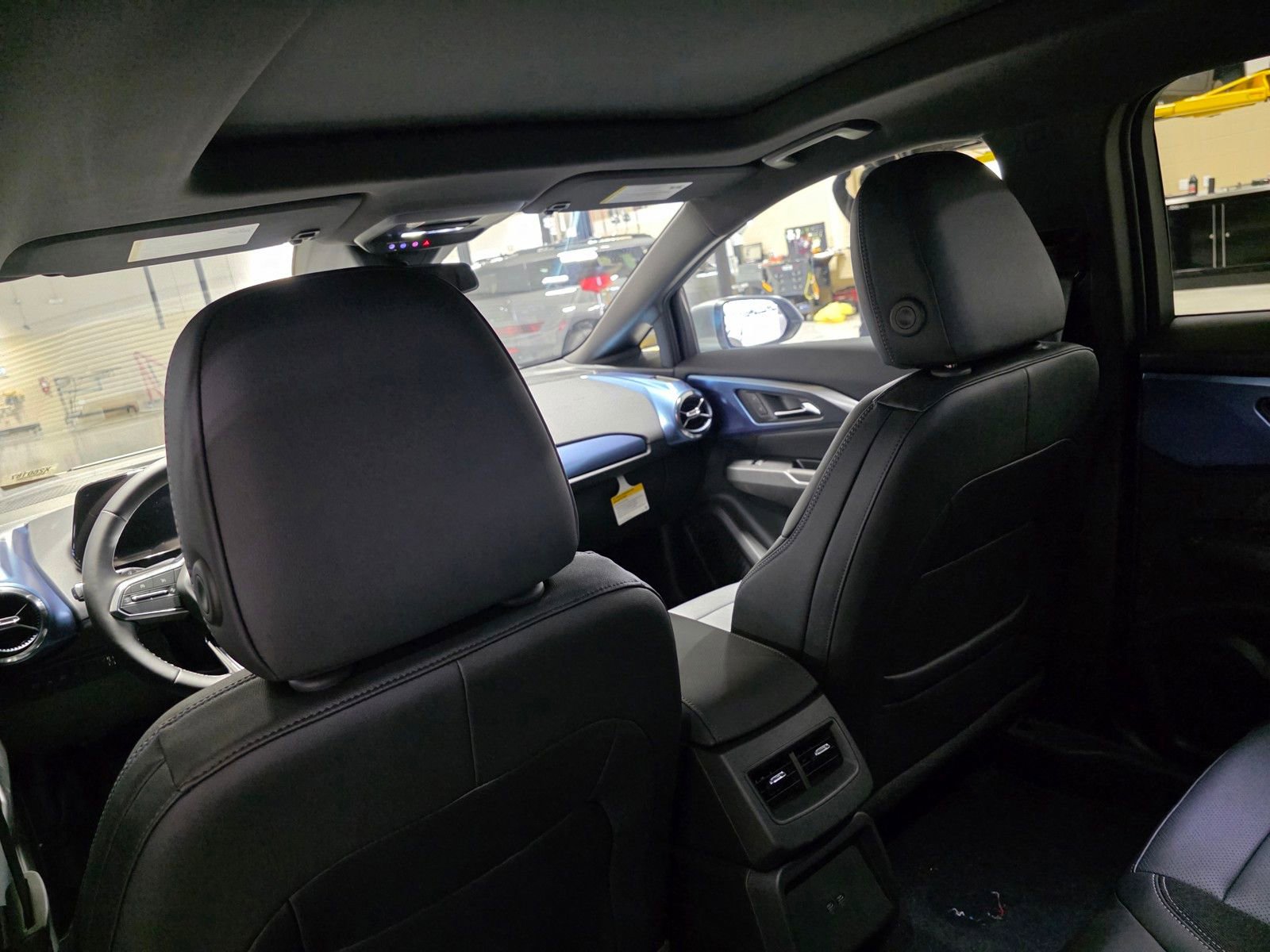 New 2026 Chevrolet Equinox EV LT image 15