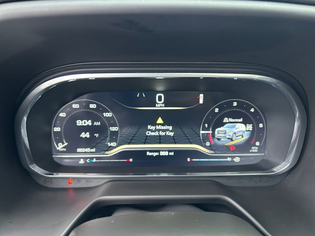 Used 2022 GMC Yukon AT4 w/ Technology Package image 16