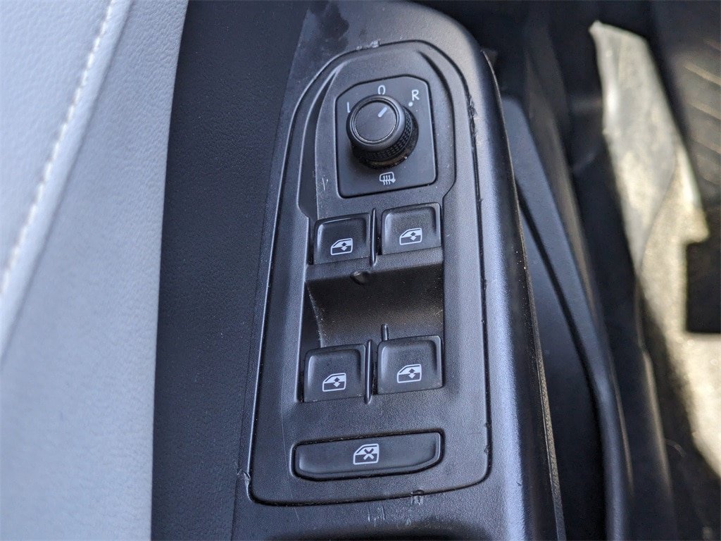 Used 2024 Volkswagen Taos SE FWD image 23