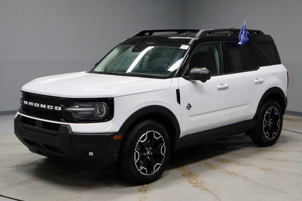 Certified 2025 Ford Bronco Sport Outer Banks w/ Outer Banks Tech Package+ image 8