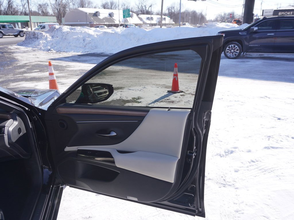 Used 2023 Lexus ES 250 w/ Premium Package image 25