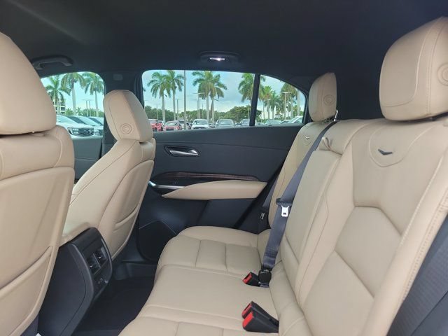 Used 2025 Cadillac XT4 Premium Luxury FWD image 19