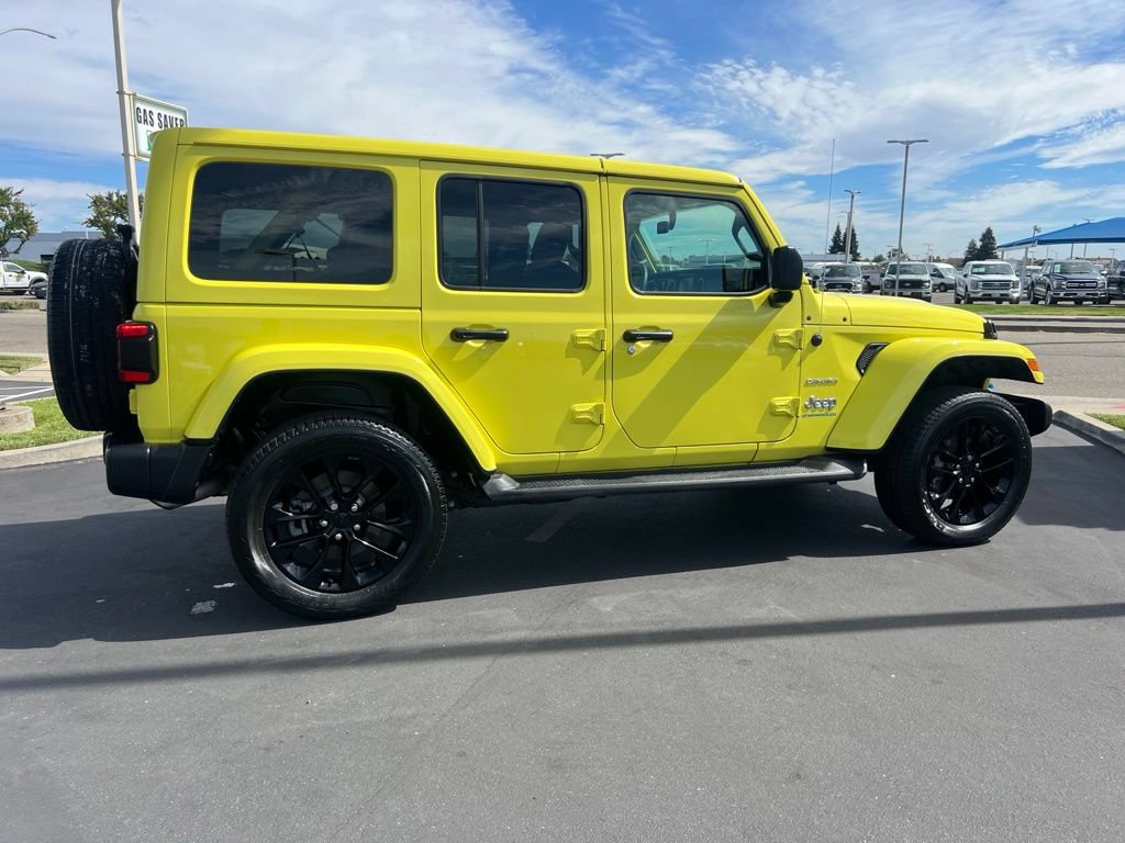 Used 2023 Jeep Wrangler Unlimited Sahara AWD/4WD image 13
