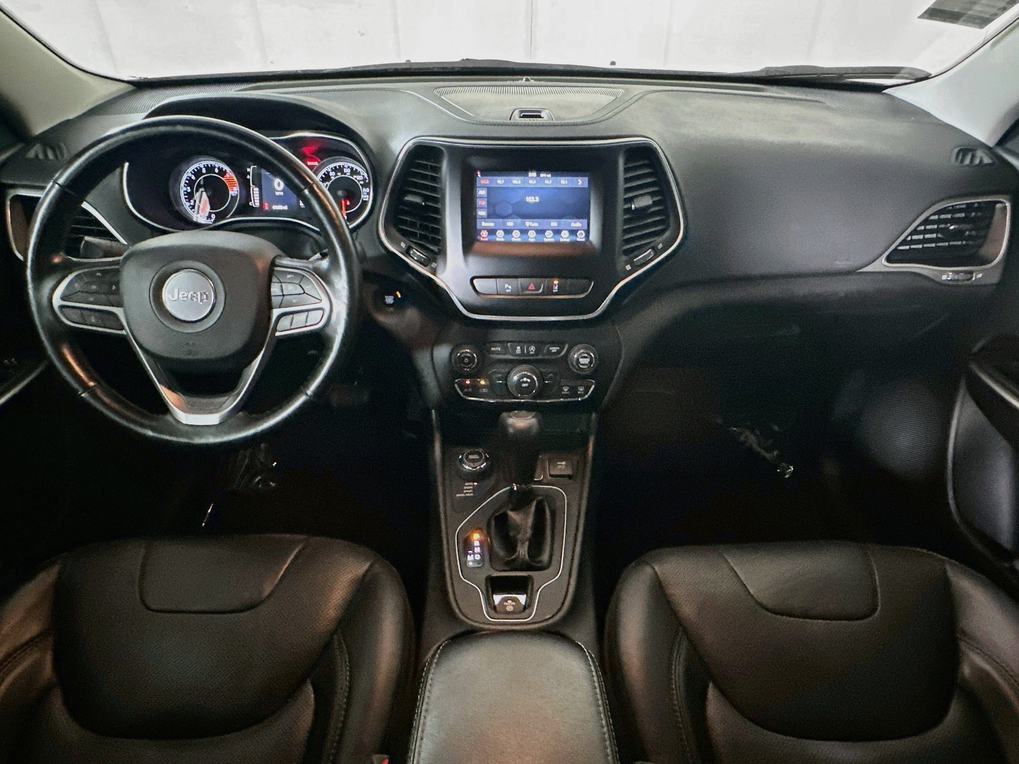 Used 2021 Jeep Cherokee Latitude Lux AWD/4WD image 27